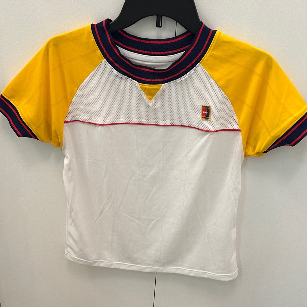 Nike Court Womens Tennis Yellow and White Short Sleeve Shirt size M